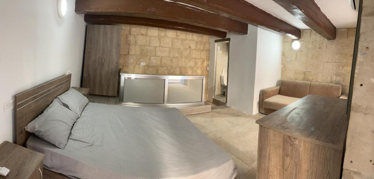 Villa Traditional Townhouse In The Hearth Of La Valette Extérieur photo